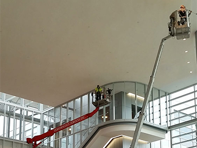 Using Speciality Lifts for Interior Maintenance