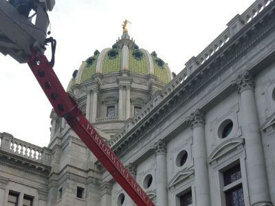 PSI Specialty Lift at the Harrisburg Capitol Building